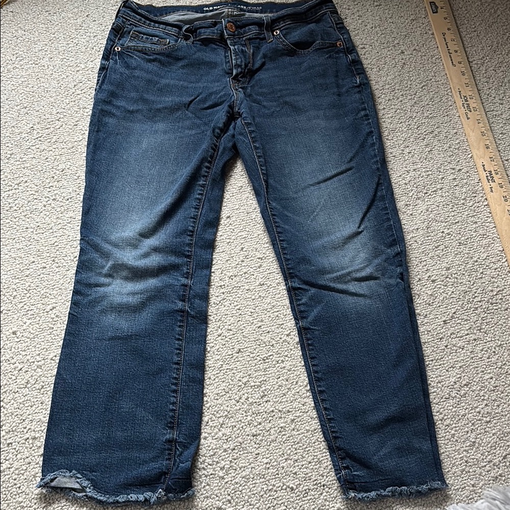 Old navy raw hem cropped jeans 4 regular